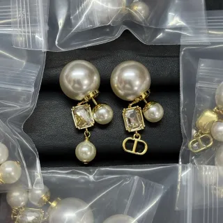 Dior Aretes Beige Oro Perla Gota Cristal Acento