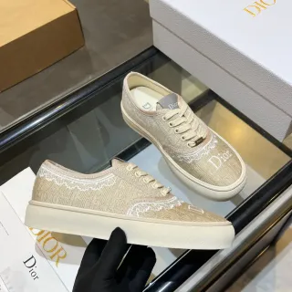 Chaussures lifestyle Dior beige et blanc avec bordure de dentelle en tissu jacquard monogram