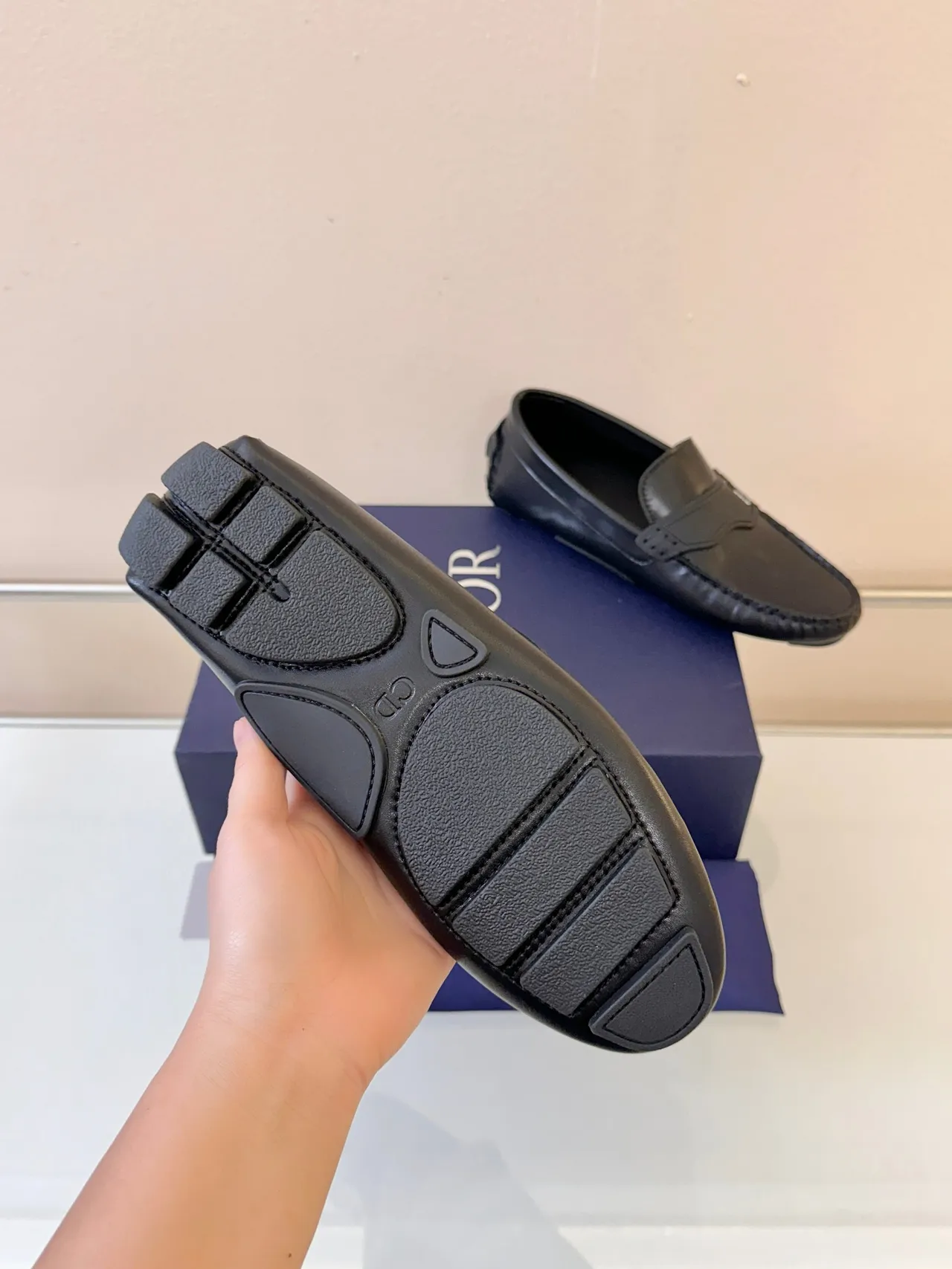 Dior Moc-Toe de cuero negro con costura loafer 5