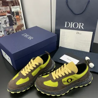 Dior भूरे पीले लेयर्ड सूड और नायलन स्पेकल्ड रबर सोल लाइफस्टाइल स्नीकर