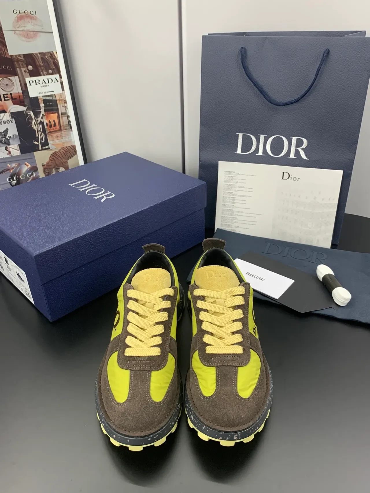 Dior Sneakers Lifestyle Marron Jaune Daim Et Nylon En Couches Semelle Caoutchouc Speckled 4