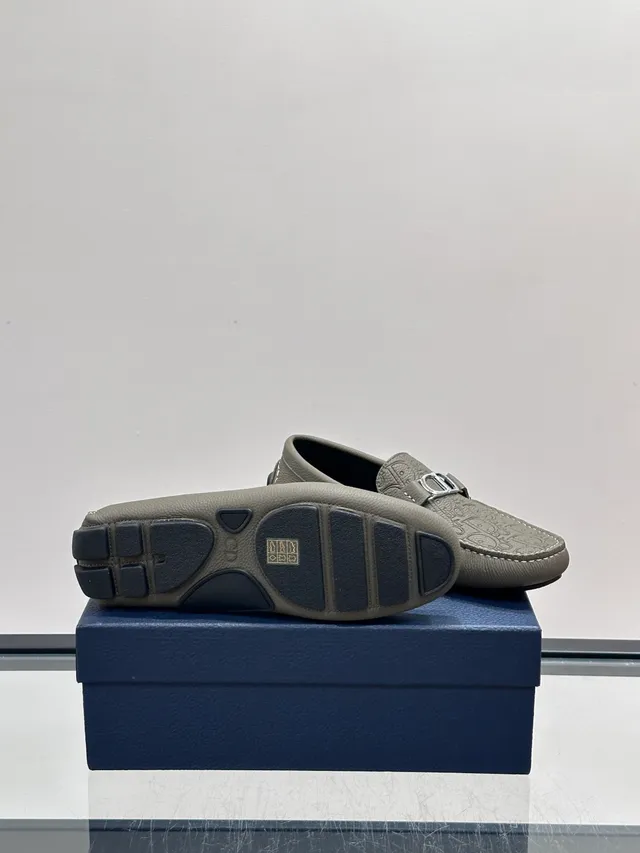 Dior Mocasin de cuero gris negro texturizado grabado monograma oblicuo 2