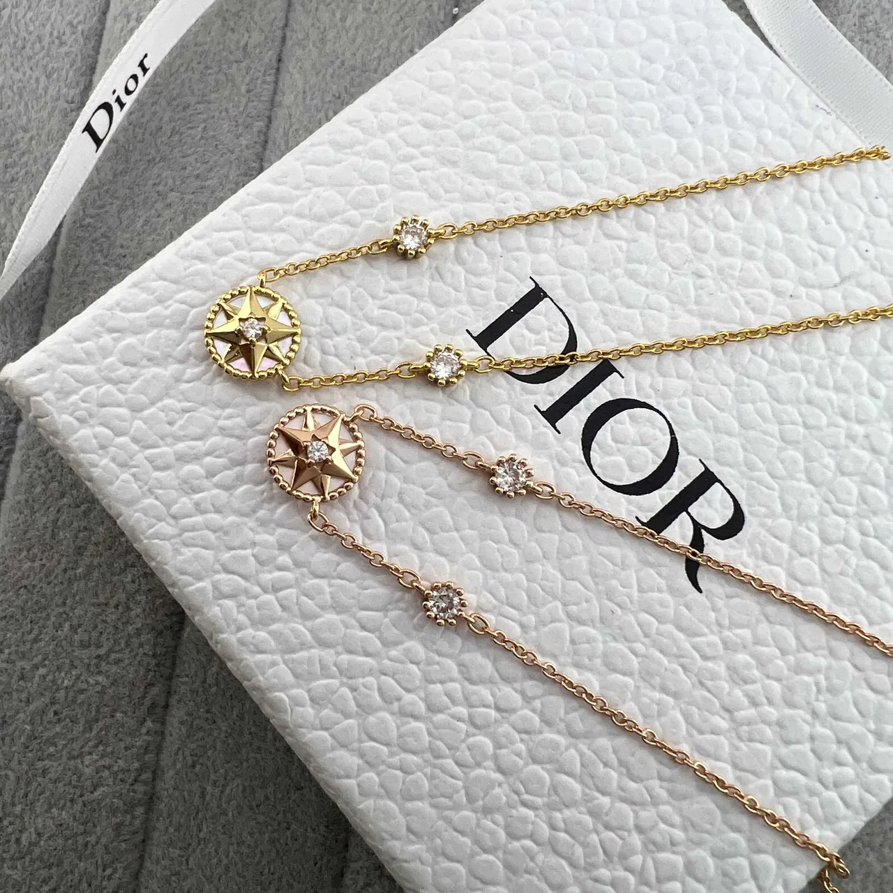 Dior Rose des Vents Compass Star Gold-Tone و Rose Gold Crystal Bracelets 5
