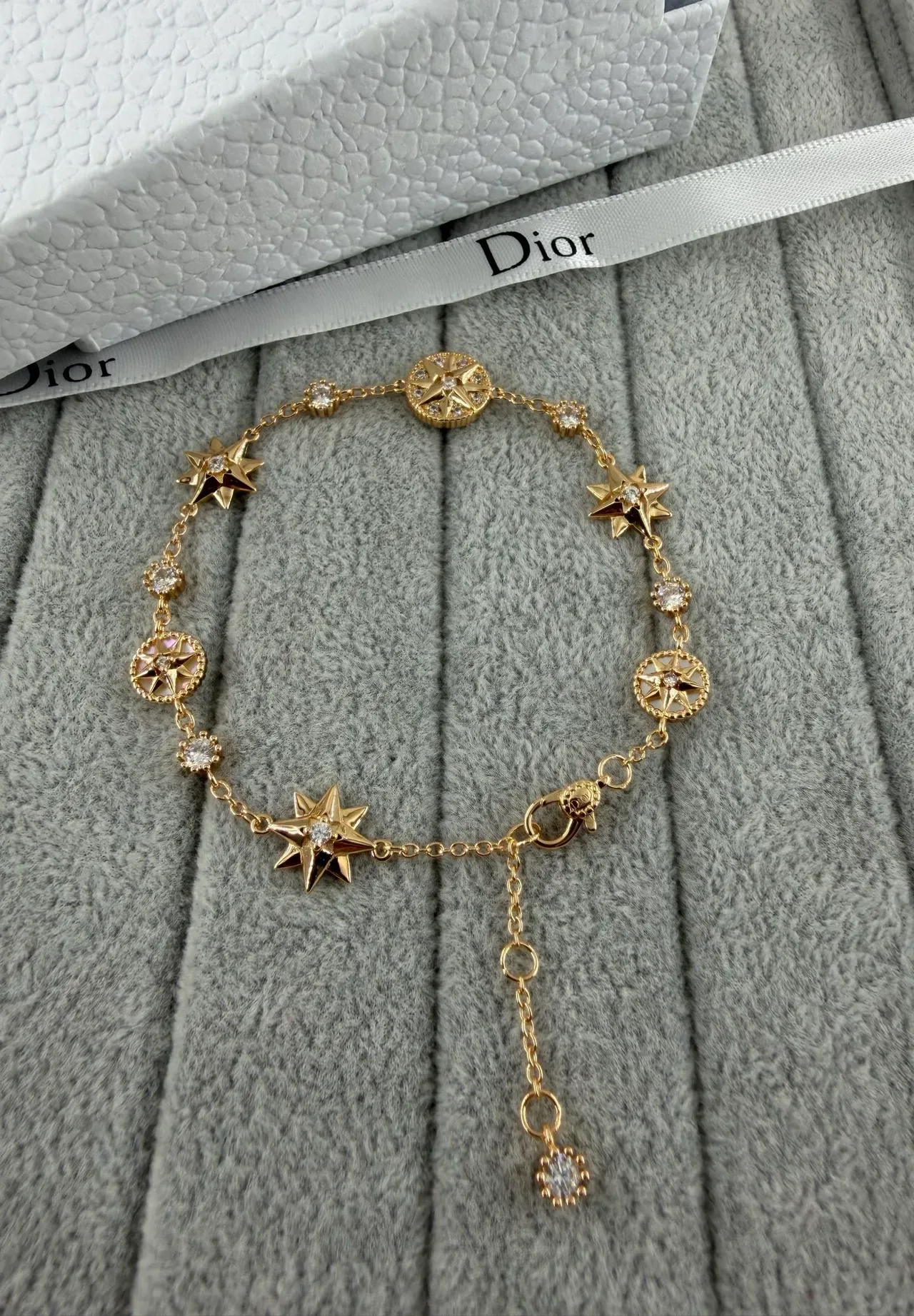 Dior Rose des Vents Estrella y Compás Pendientes Colgantes con Cristales Detallados 5