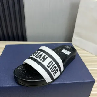 Dior صندل سلايد أسود وأبيض حزام لوجو