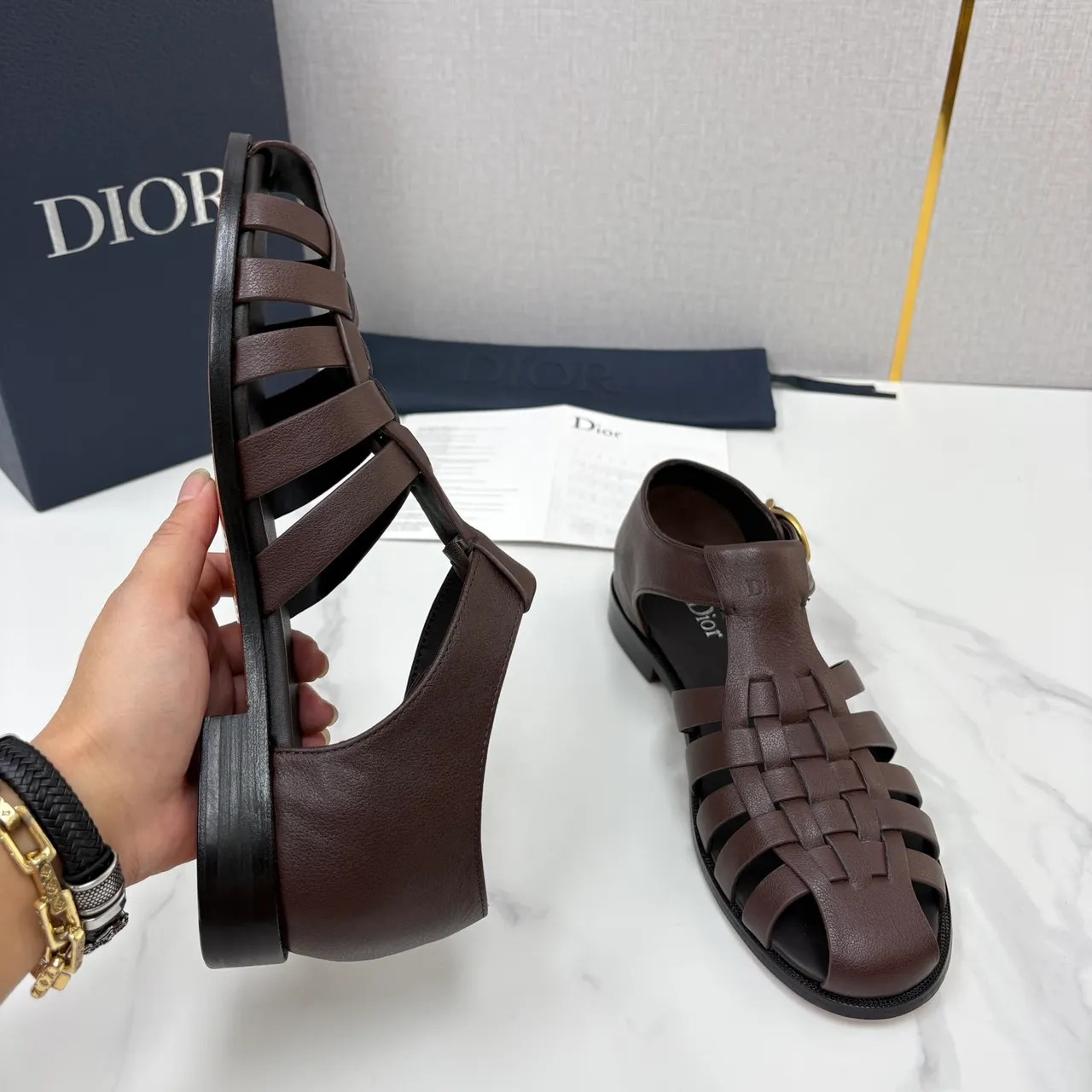 Dior جلد منسوج T-Strap صنادل جلادياتور 3