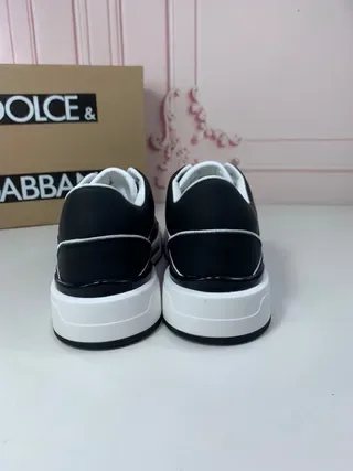 Dolce & Gabbana Sneakers noir et blanc low top plateforme avec piping contrasté sneakers lifestyle 2