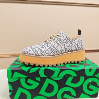 Dolce & Gabbana 米棕色 Logo-Print 帆布鞋面 厚底 生活方式运动鞋