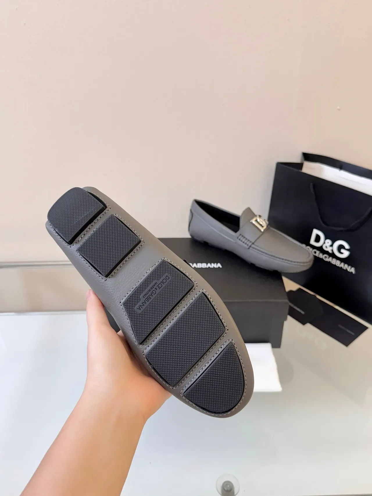 Dolce & Gabbana Portofino Moc-Toe Loafer de couro cinza preto 5