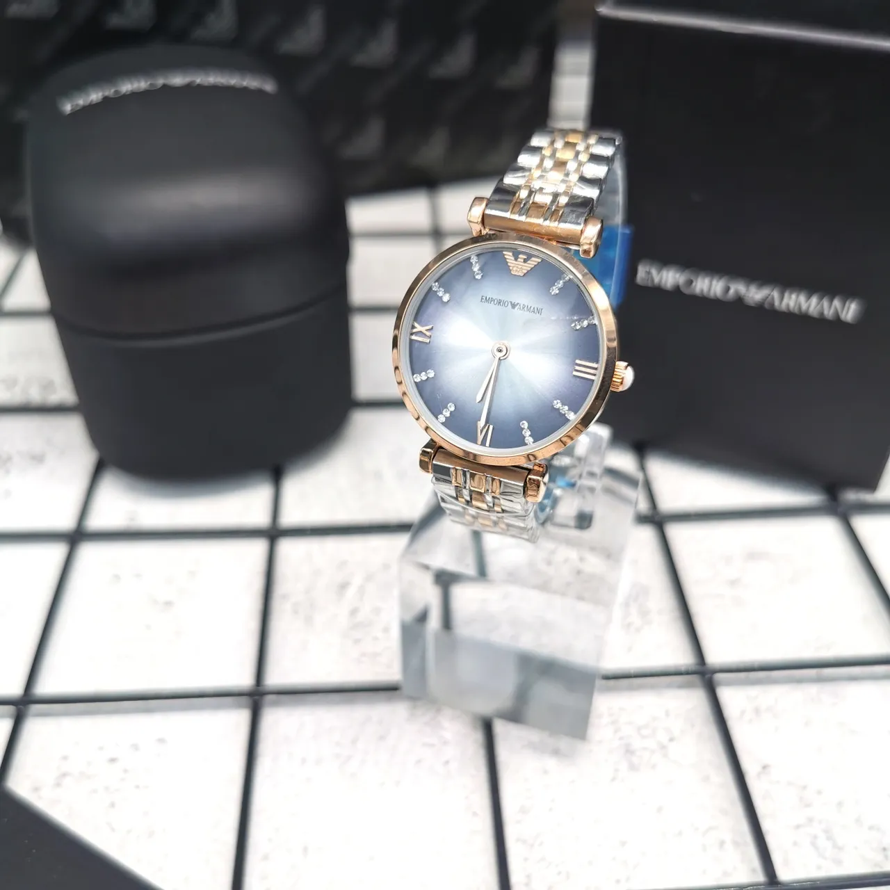 Emporio Armani Blue Gold 圆形表壳 双色金属手链 石英表 6