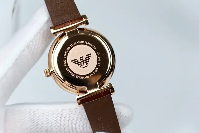 Emporio Armani Marrom Dourado Caso Redondo Dial de Cristal Pavé Centro Relógio de Quartzo 8
