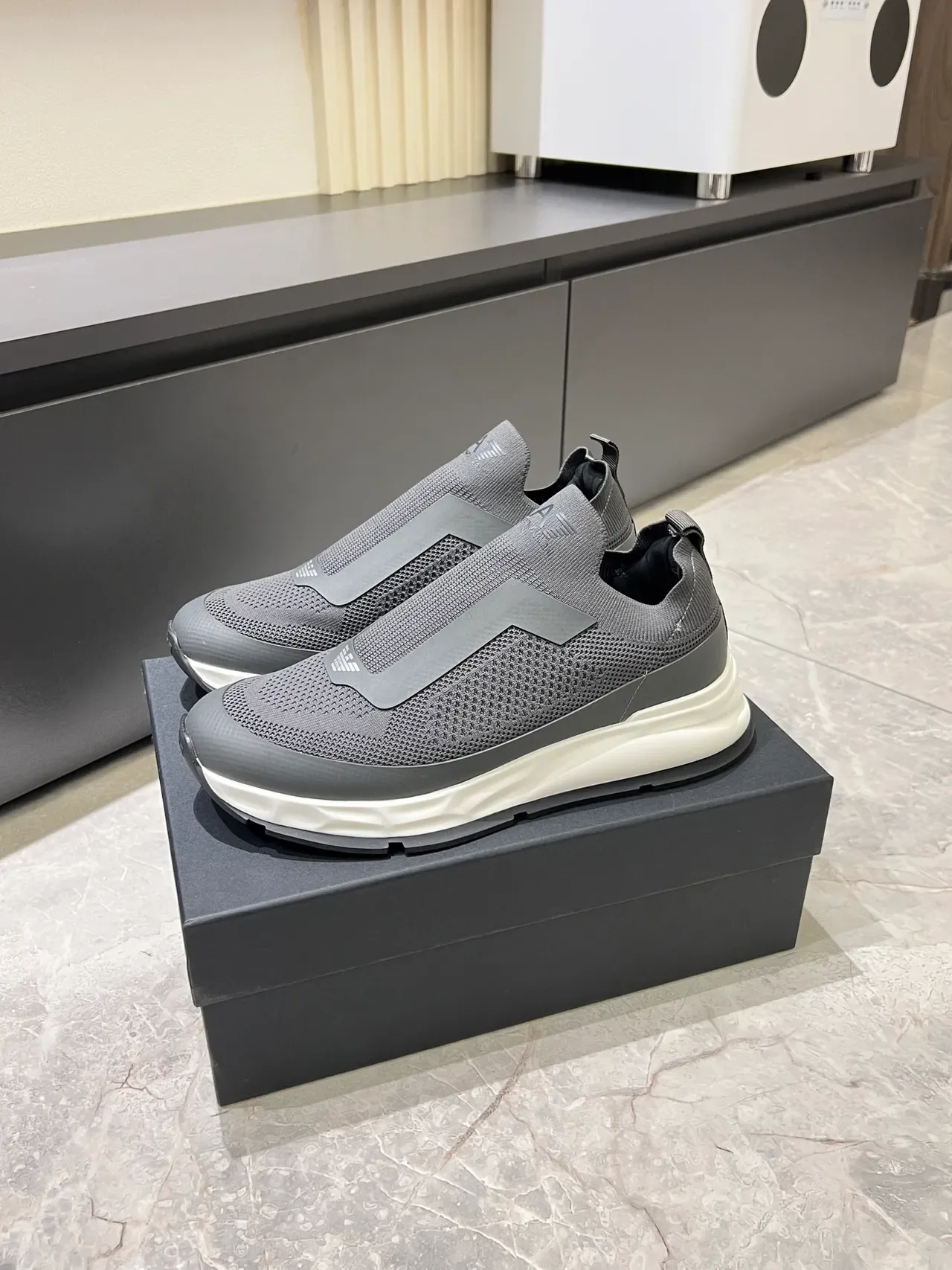 Emporio Armani EA7 ধূসর নিট স্লিপ-অন লাইফস্টাইল স্নিকার 4