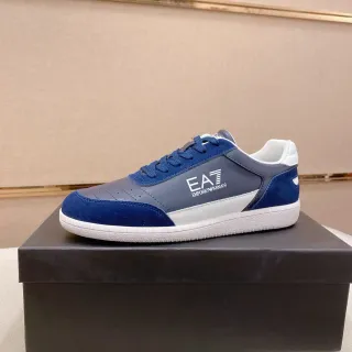 Emporio Armani EA7 Sneakers lifestyle con paneles de ante navy y gris