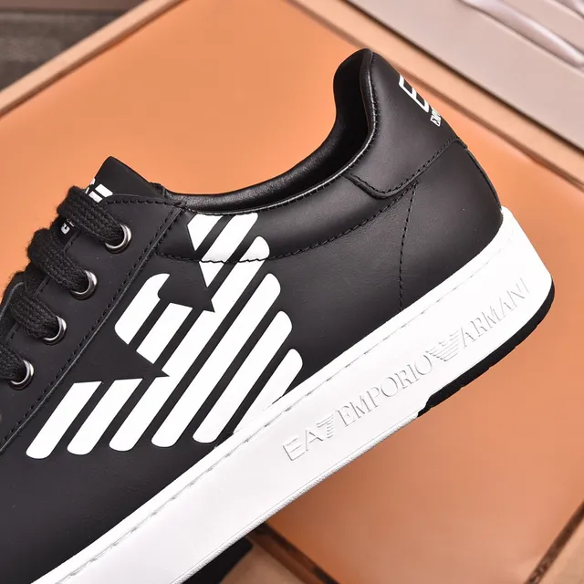 Emporio Armani Logo Sneaker काली और सफेद लाइफस्टाइल स्नीकर 3