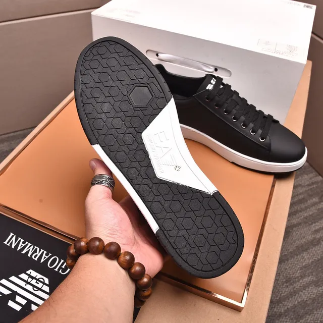 Emporio Armani Logo Sneaker काली और सफेद लाइफस्टाइल स्नीकर 4