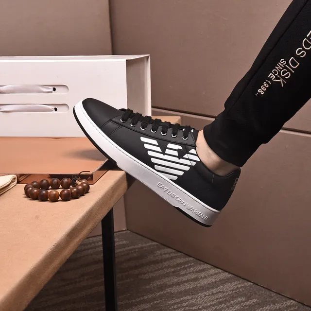 Emporio Armani Logo Sneaker काली और सफेद लाइफस्टाइल स्नीकर 6