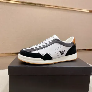 Emporio Armani Zapatilla Lifestyle Negro Blanco con Logo de Águila Panelado