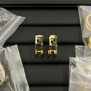 Fendi FF Brincos de Ouro Preto Esmaltados