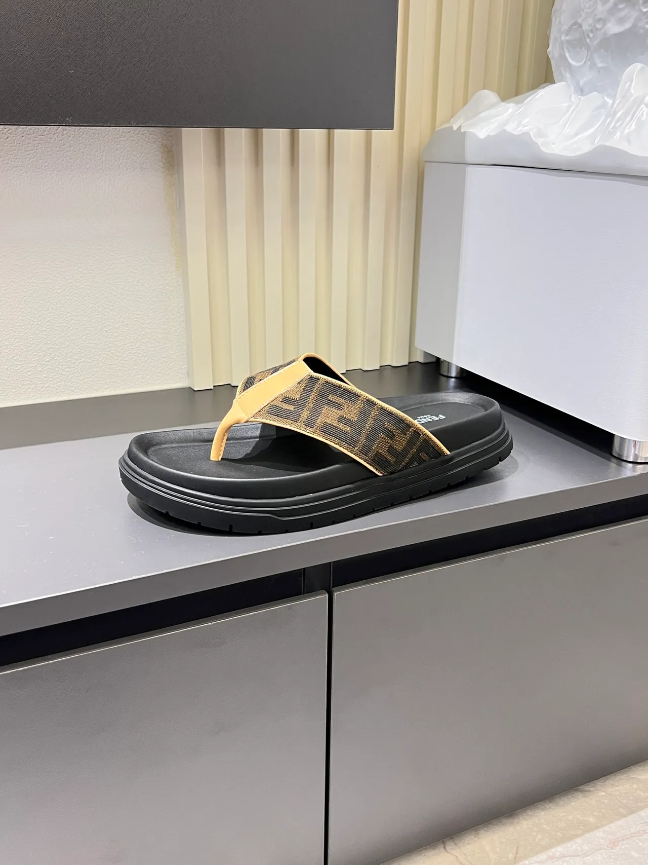 Fendi FF Logo Thong Black Beige Platform Sole Monogram Jacquard Strap Slippers 7