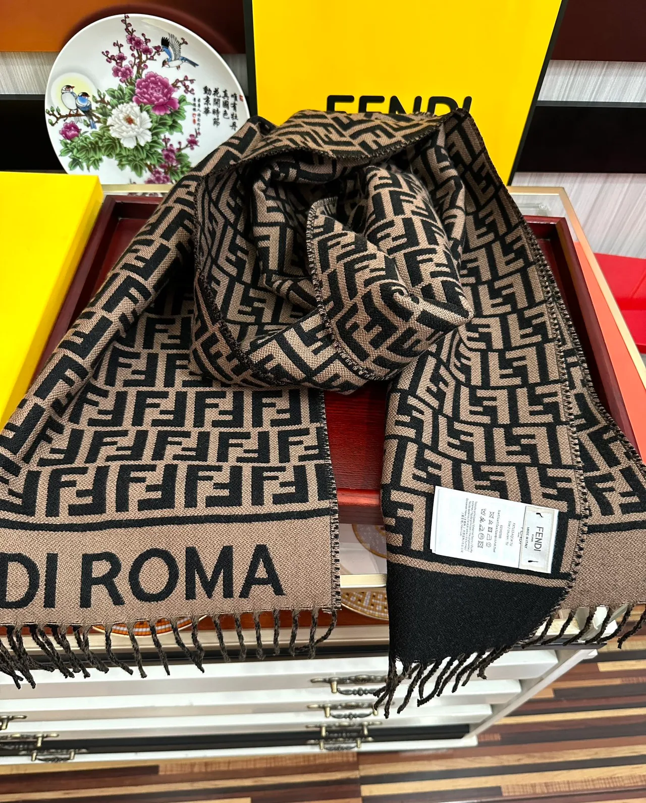 Fendi FF Monogram Cachecol Beige e Preto de Cashmere 5