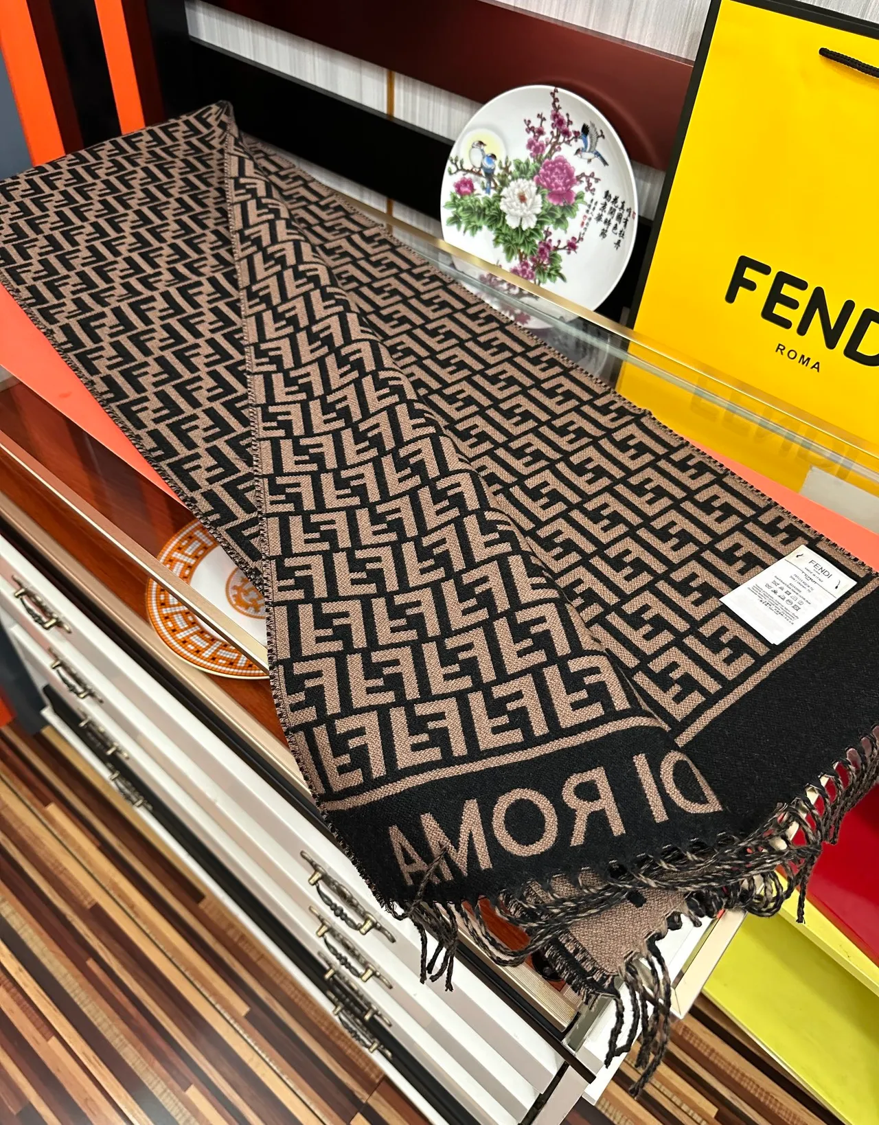 Fendi FF Monogram Cachecol Beige e Preto de Cashmere 8