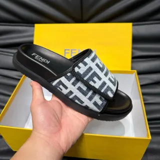 Fendi FF Monogram স্লাইড স্লিপার