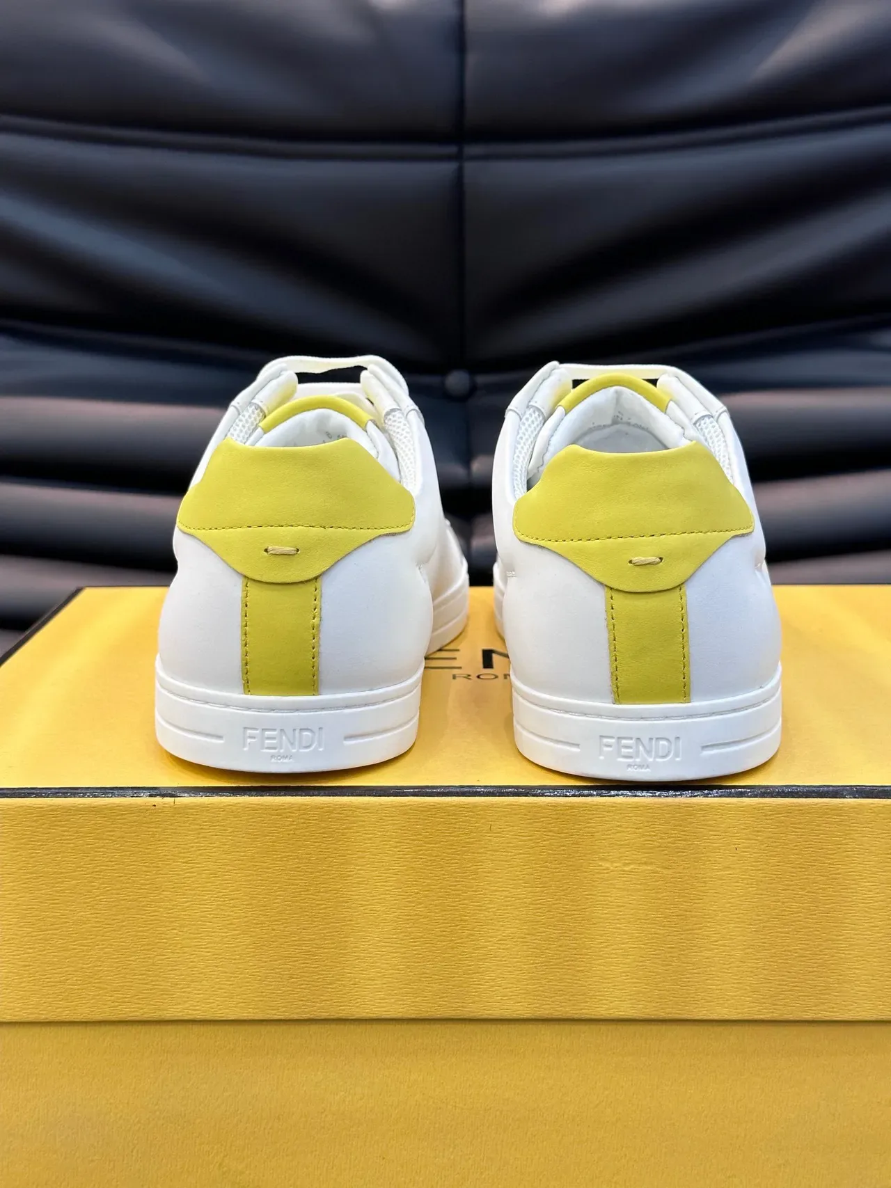 Fendi First Tênis Lifestyle de Couro Branco e Amarelo 4