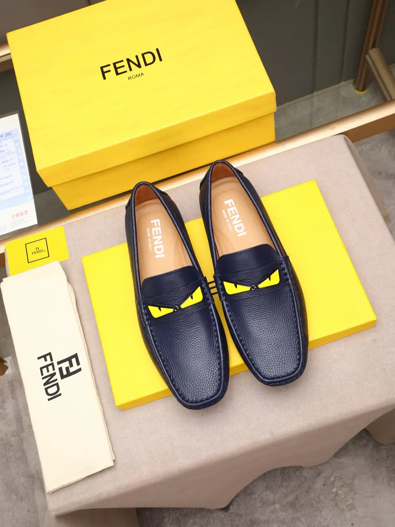 Fendi Loafer Marino Amarillo Cuero Granulado Costura Mocasín 4