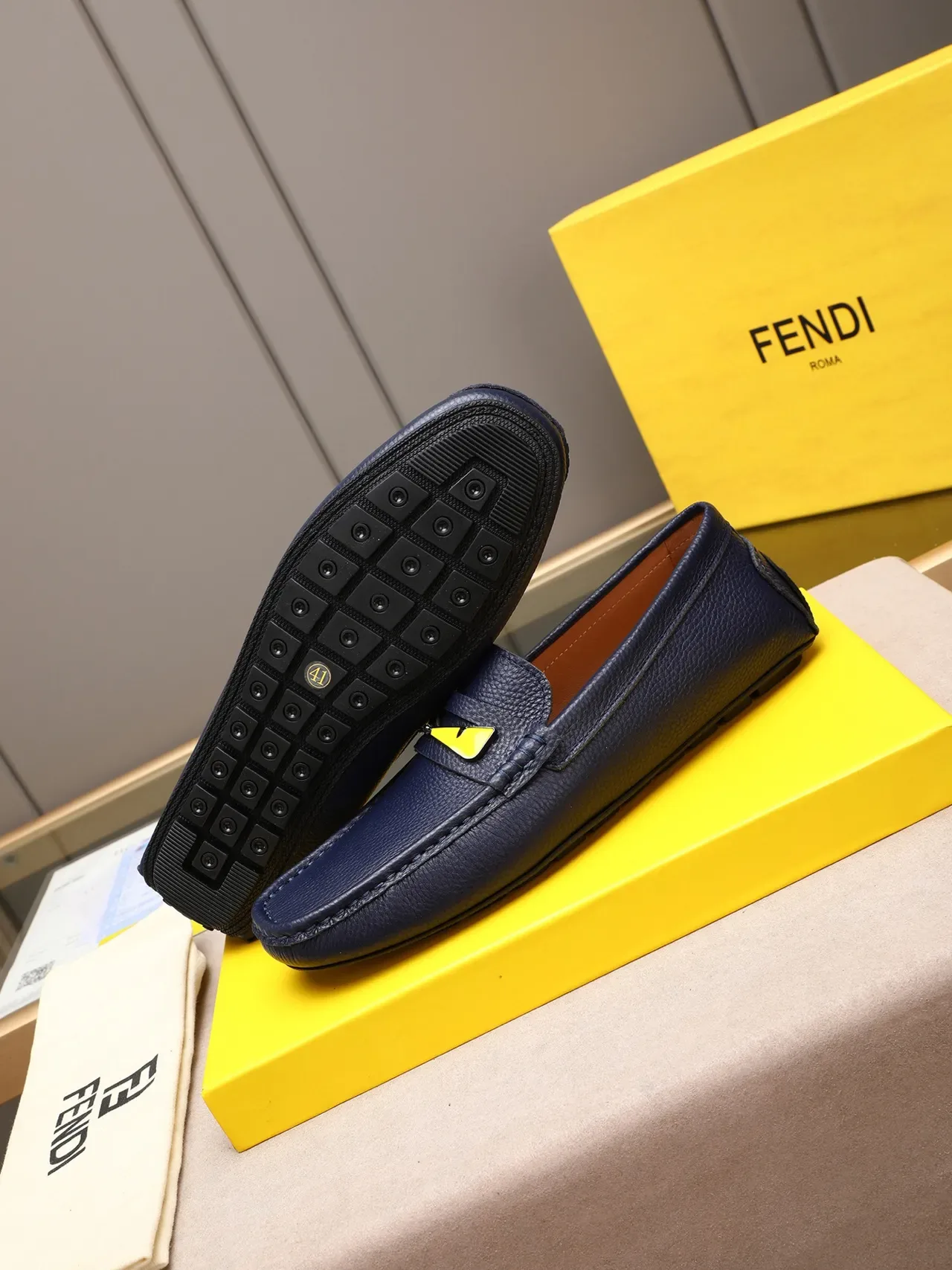 Fendi Loafer Marino Amarillo Cuero Granulado Costura Mocasín 5