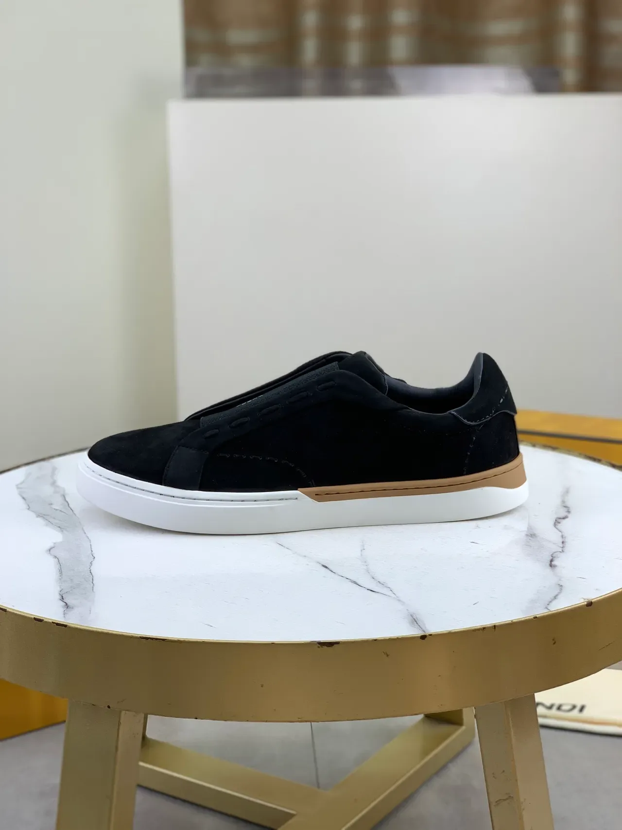 Fendi Tênis Lifestyle Slip-On em Camurça 5