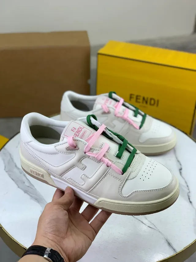 Fendi Sneakers Lifestyle Blanc et Rose Low-Top en Cuir 5