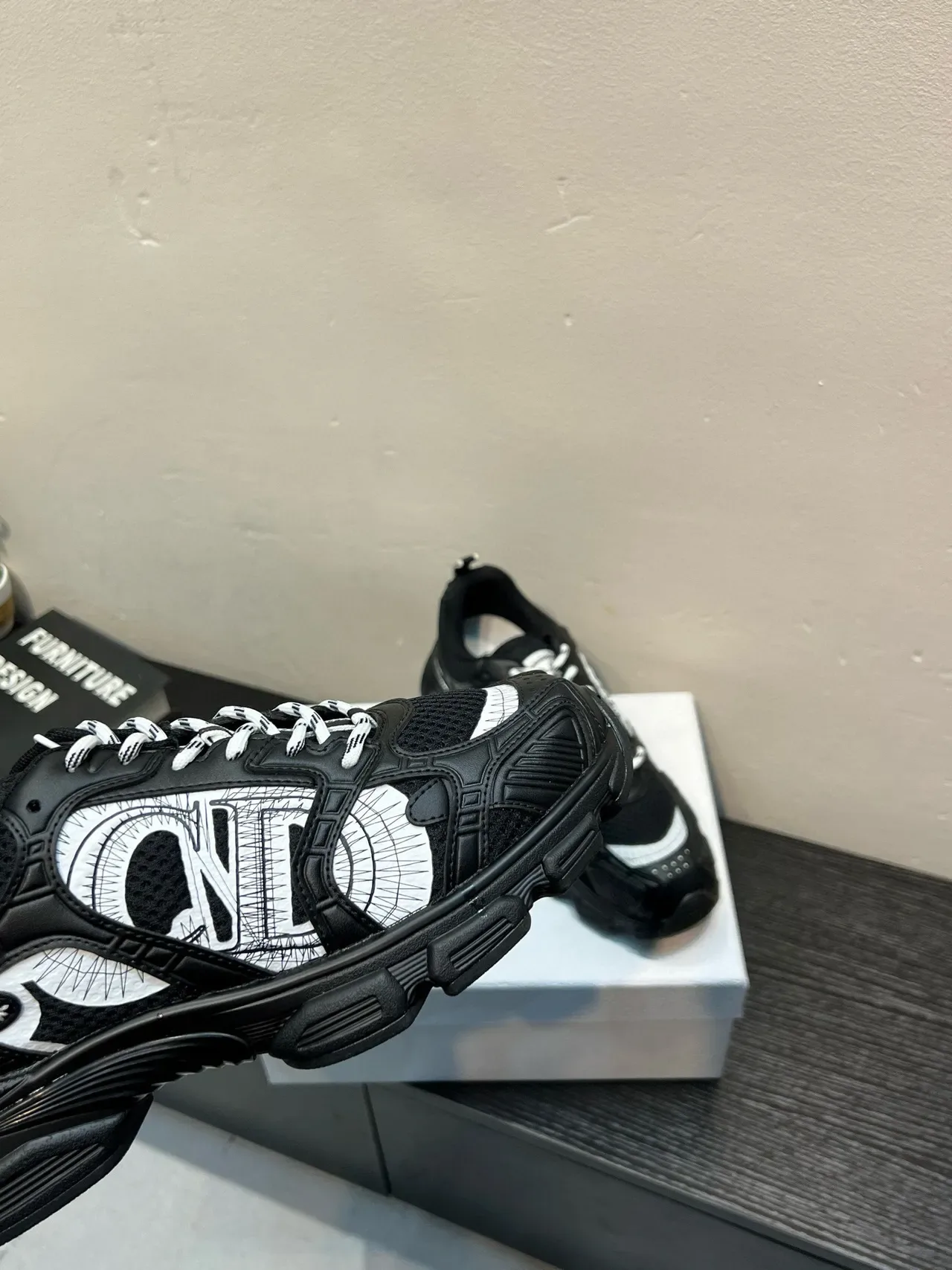 Black and White Graphic Chunky Sneaker 9