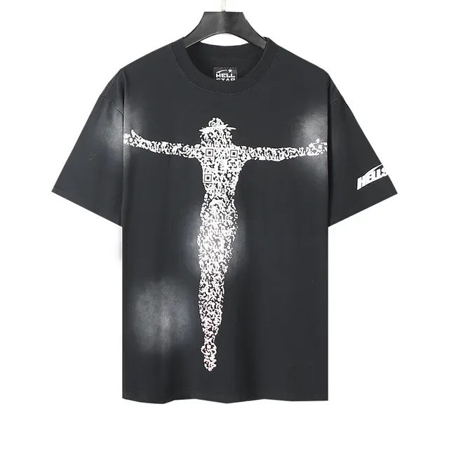 Camiseta preta oversized com estampa gráfica frente e verso 5