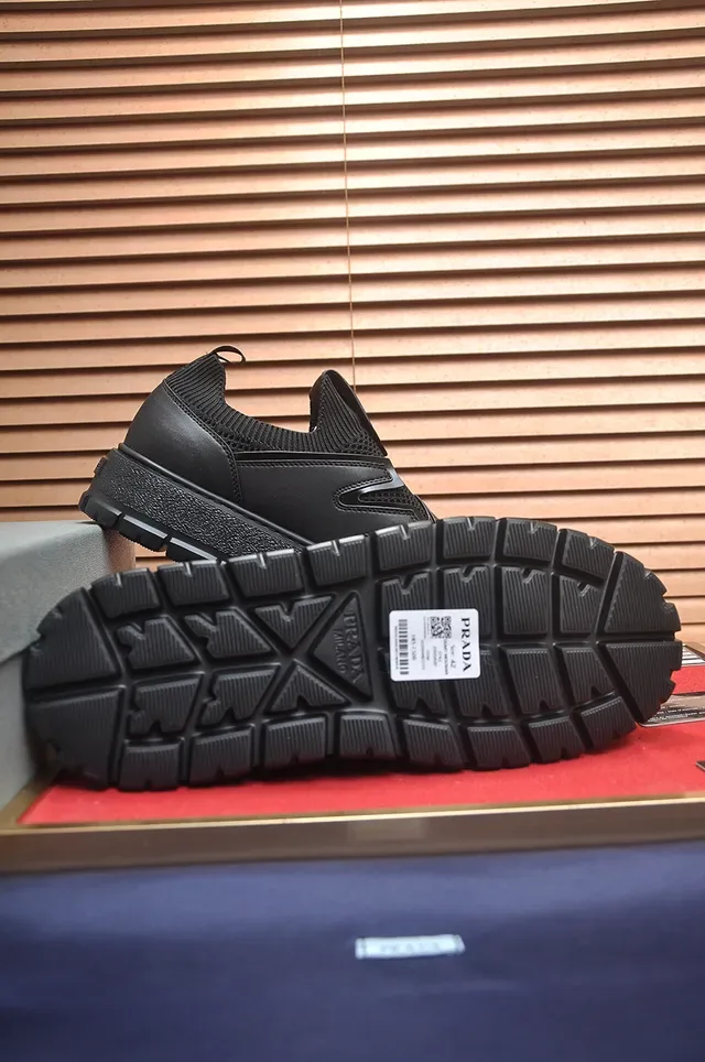 Black Slip-On Platform Sole Sneakers 3