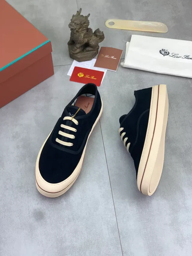 Zapatilla Casual de Ante Negro Low-Top con Suela Cupsole 5