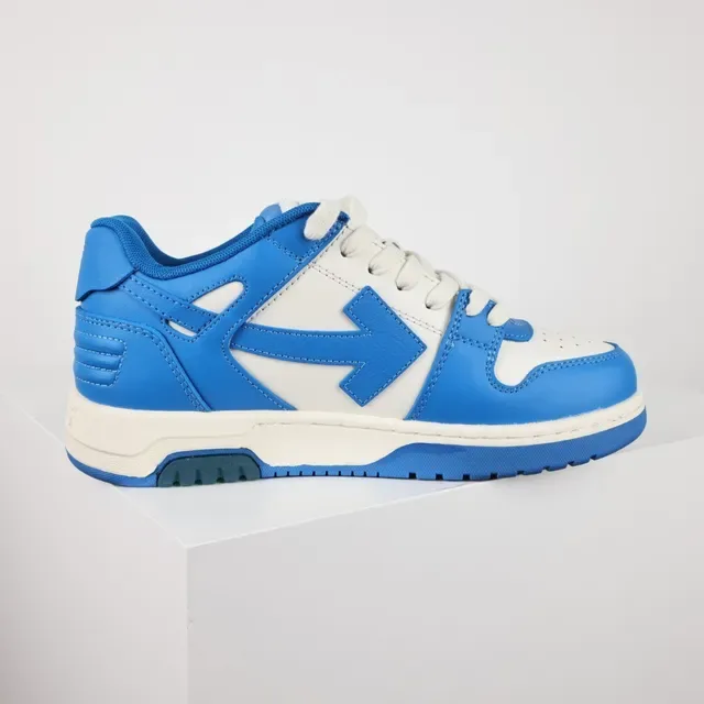 Blue and White Arrow Motif Low-Top Lifestyle Sneakers 7