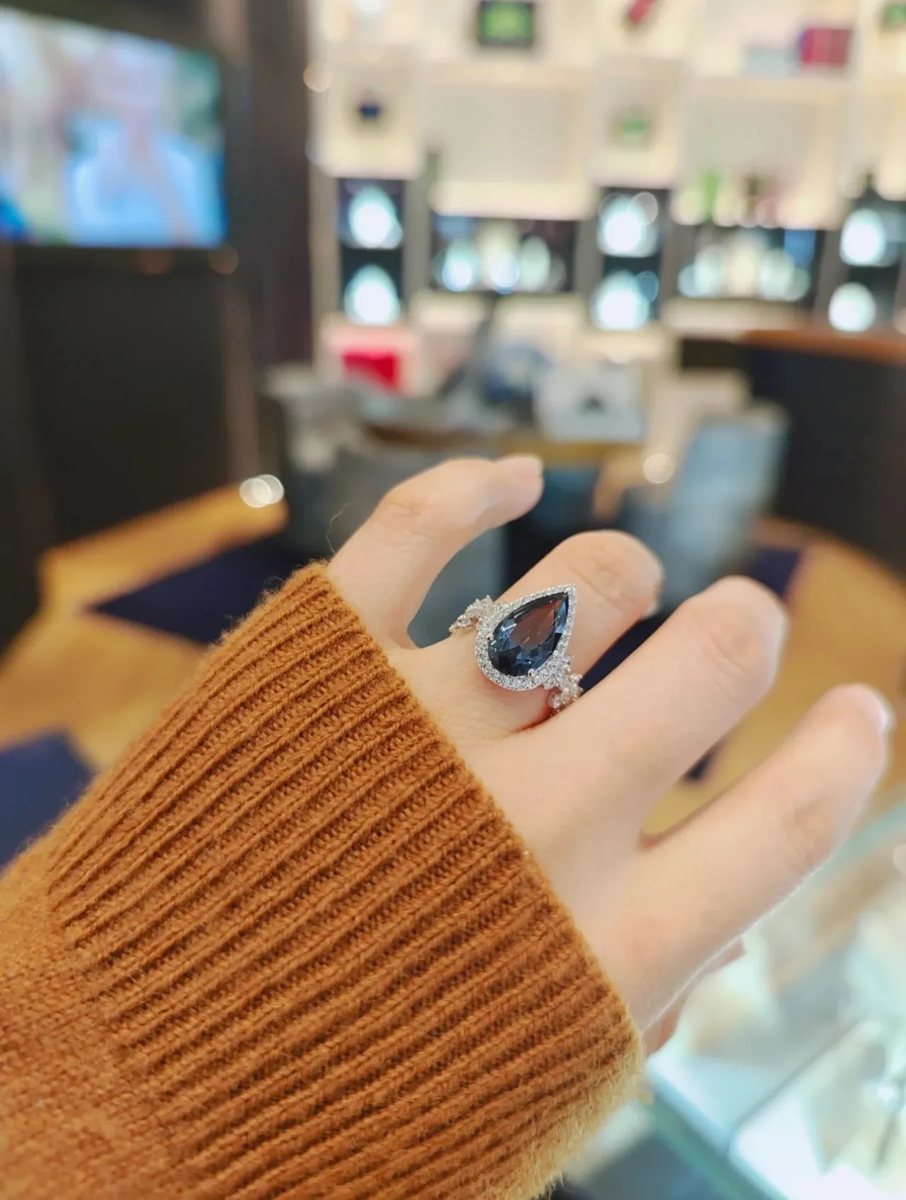 Blue Silver Pear-Shaped Central Gemstone Halo Of Pavé Stones Ring 2