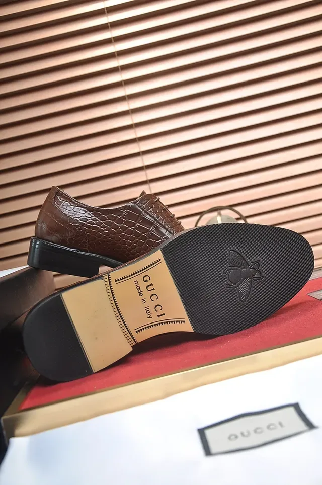 Chaussures Oxford Marron embossé crocodile à embout cap toe 3