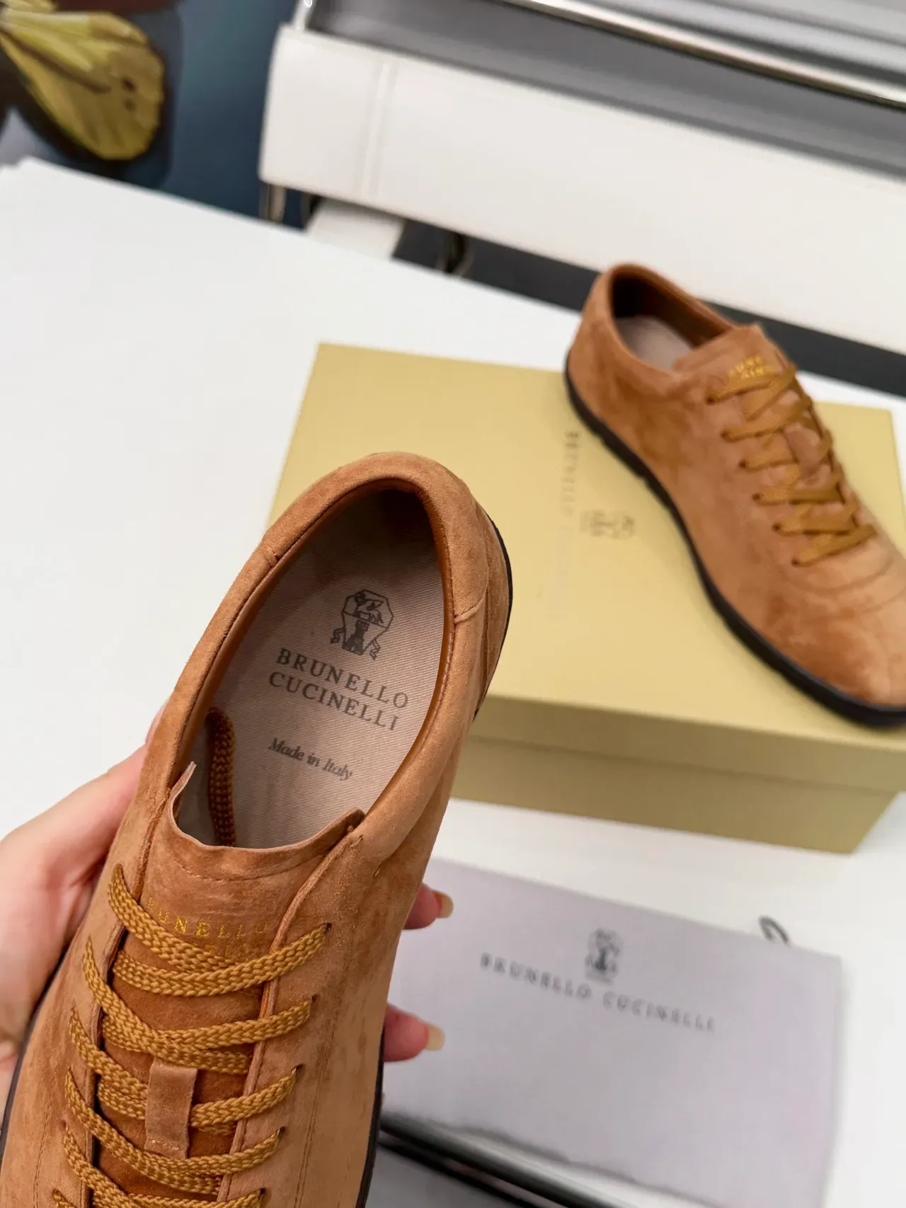 Brunello Cucinelli Zapatos casuales de ante con cordones low-top 3