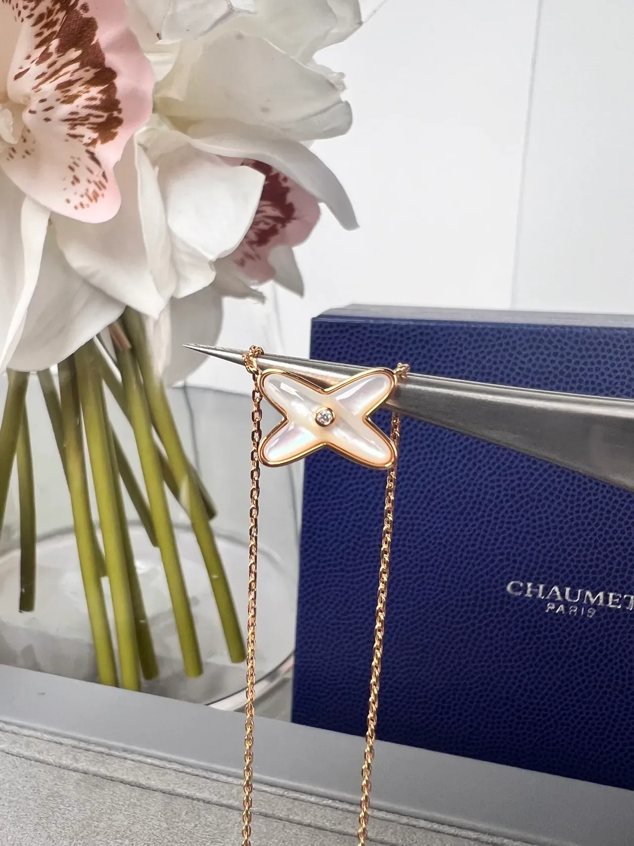 Chaumet Colar com pingente de madre-pérola em forma de estrela e diamante 3