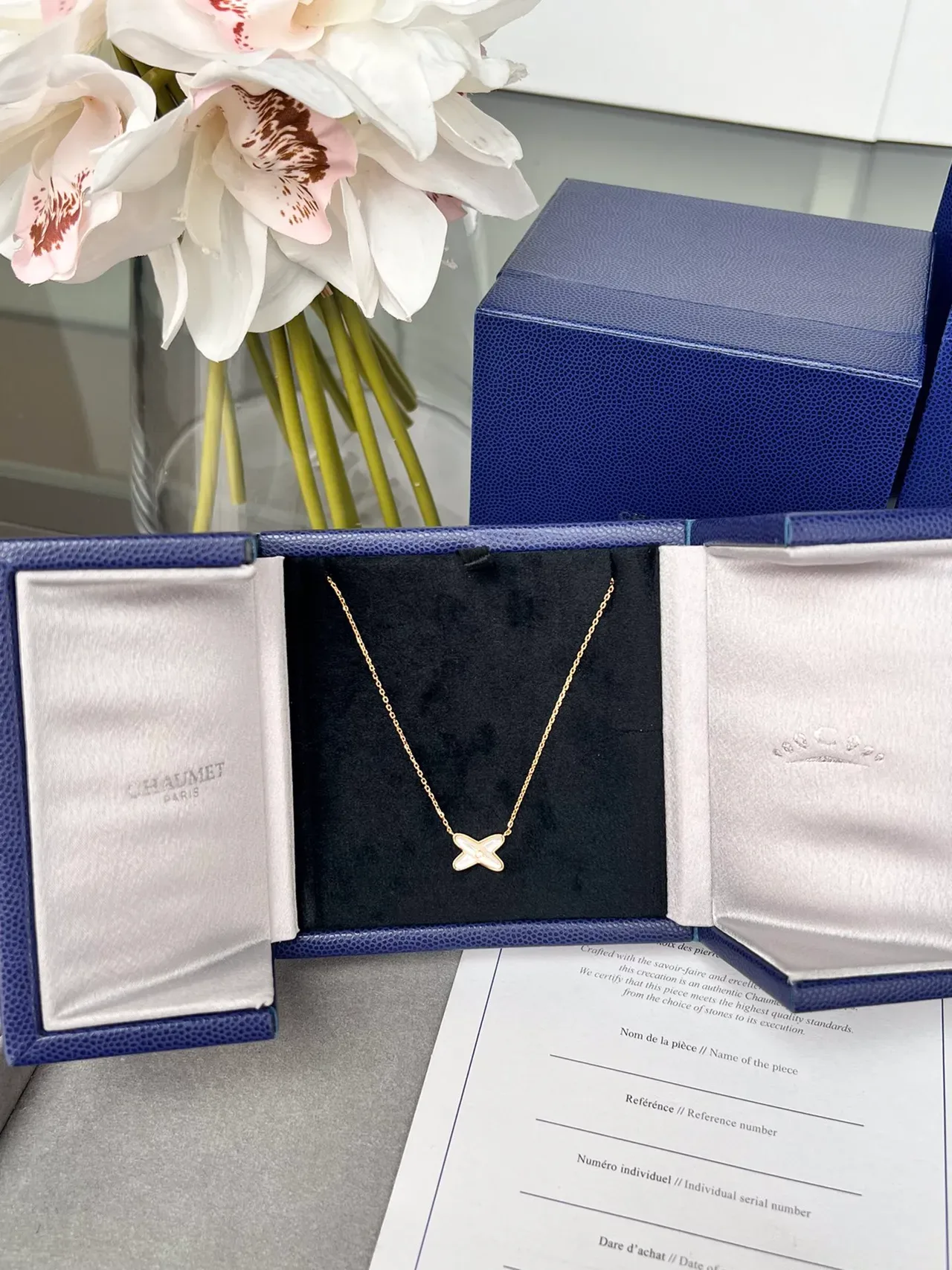 Chaumet Colar com pingente de madre-pérola em forma de estrela e diamante 4