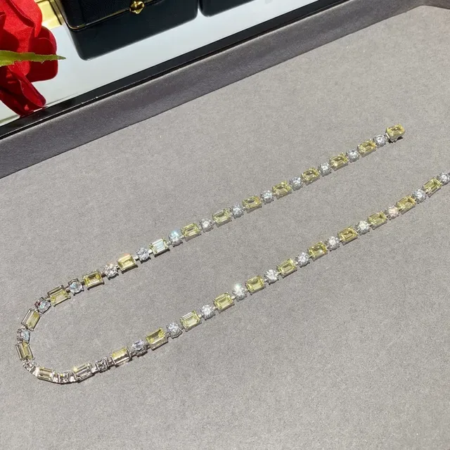 Clear and Pale Yellow Baguette-Cut Stone Linear Necklaces 2