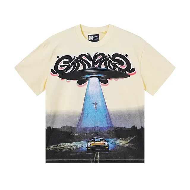 Camiseta oversized creme com estampa gráfica de motivo UFO frente e verso 2