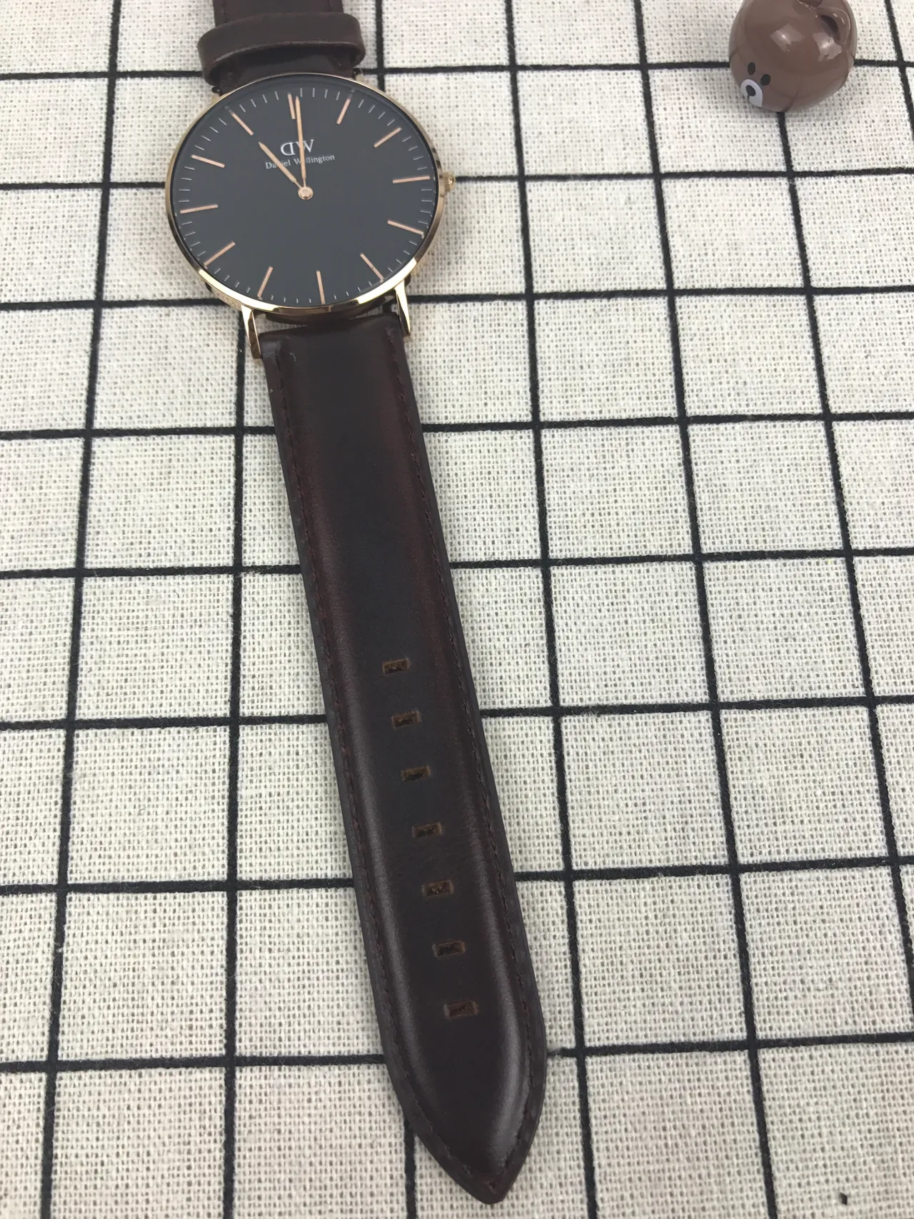 Daniel Wellington काला भूरा न्यूनतम पतला केस क्वार्ट्ज घड़ी 4
