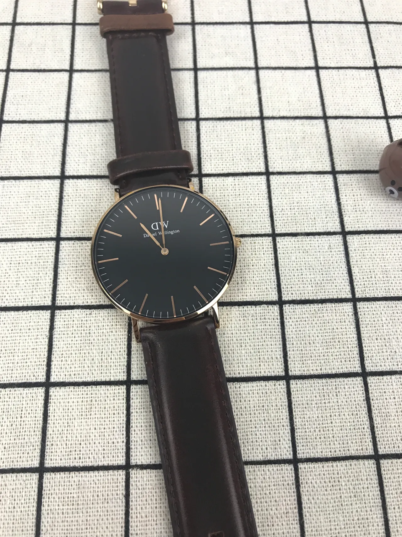 Daniel Wellington काला भूरा न्यूनतम पतला केस क्वार्ट्ज घड़ी 5