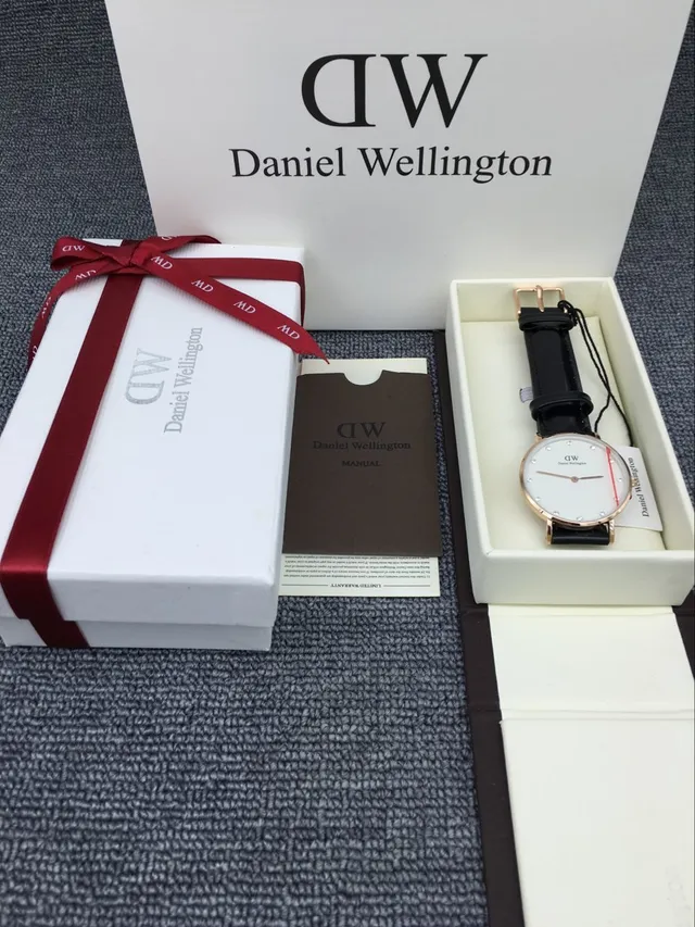 Daniel Wellington 黑色金 极简表盘 水晶小时标记 石英表 3