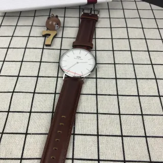 Daniel Wellington भूरा सफेद न्यूनतम पतली केस क्वार्ट्ज घड़ी