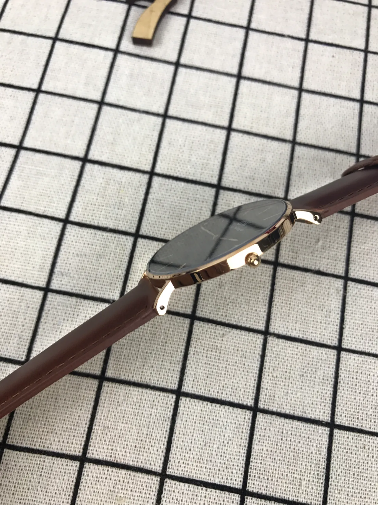 Daniel Wellington Classic Minimalist Brown Leather Strap Quartz Watch 2
