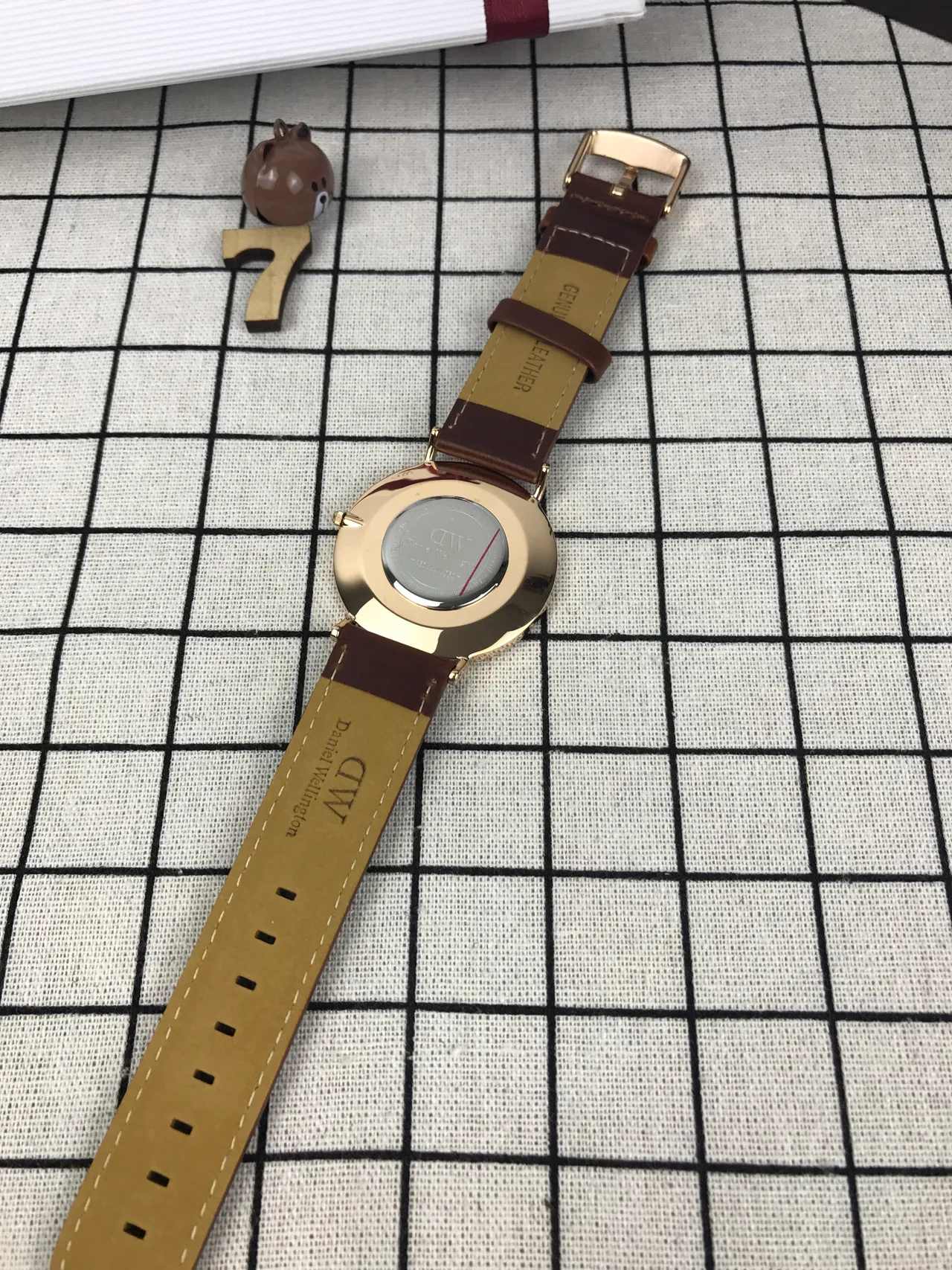 Daniel Wellington Classic Minimalist Brown Leather Strap Quartz Watch 3