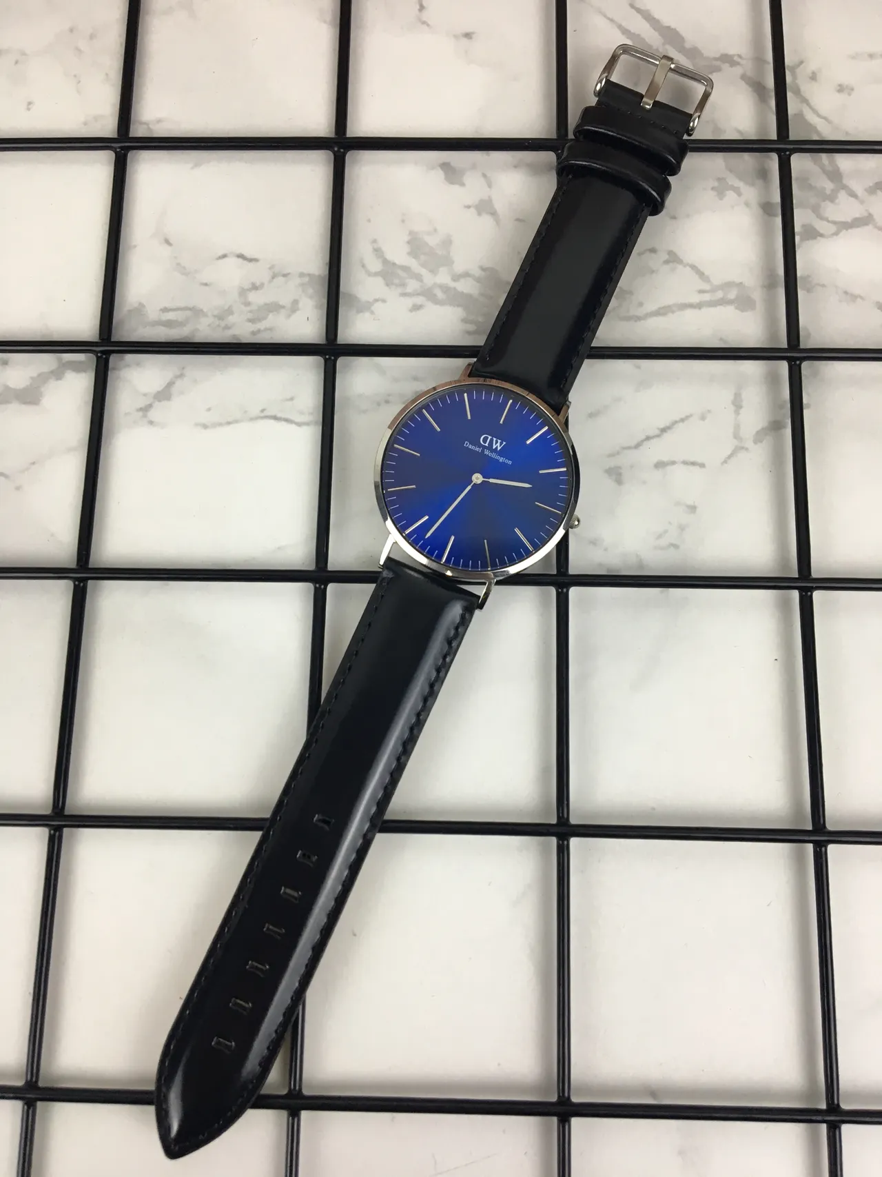 Daniel Wellington Icon नीली Sunburst Quartz घड़ी 5